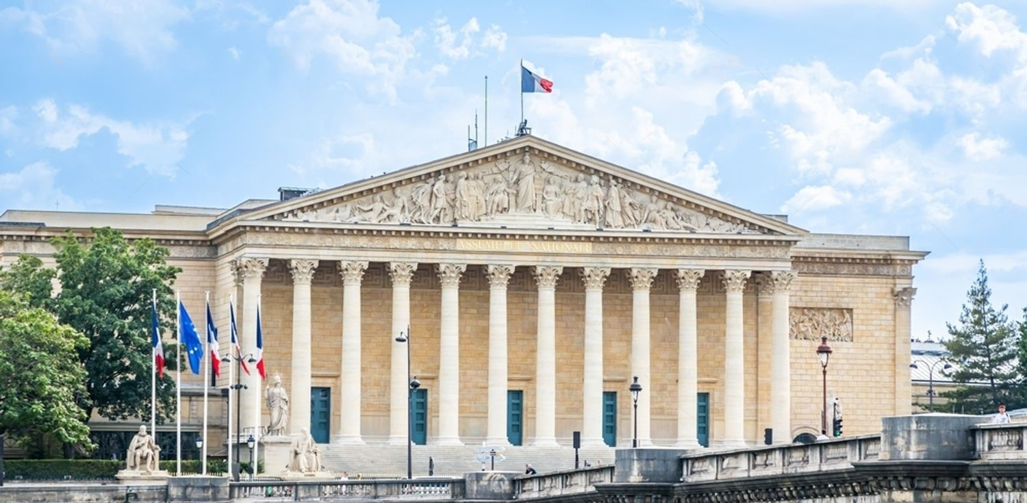 Comment trouver un avocat spécialisé en droit des étrangers : Guide pratique